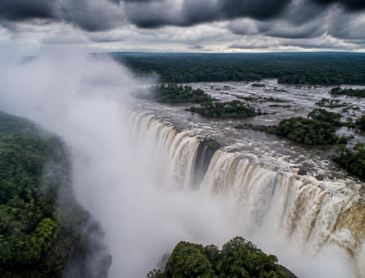 Guided tour of the Falls
